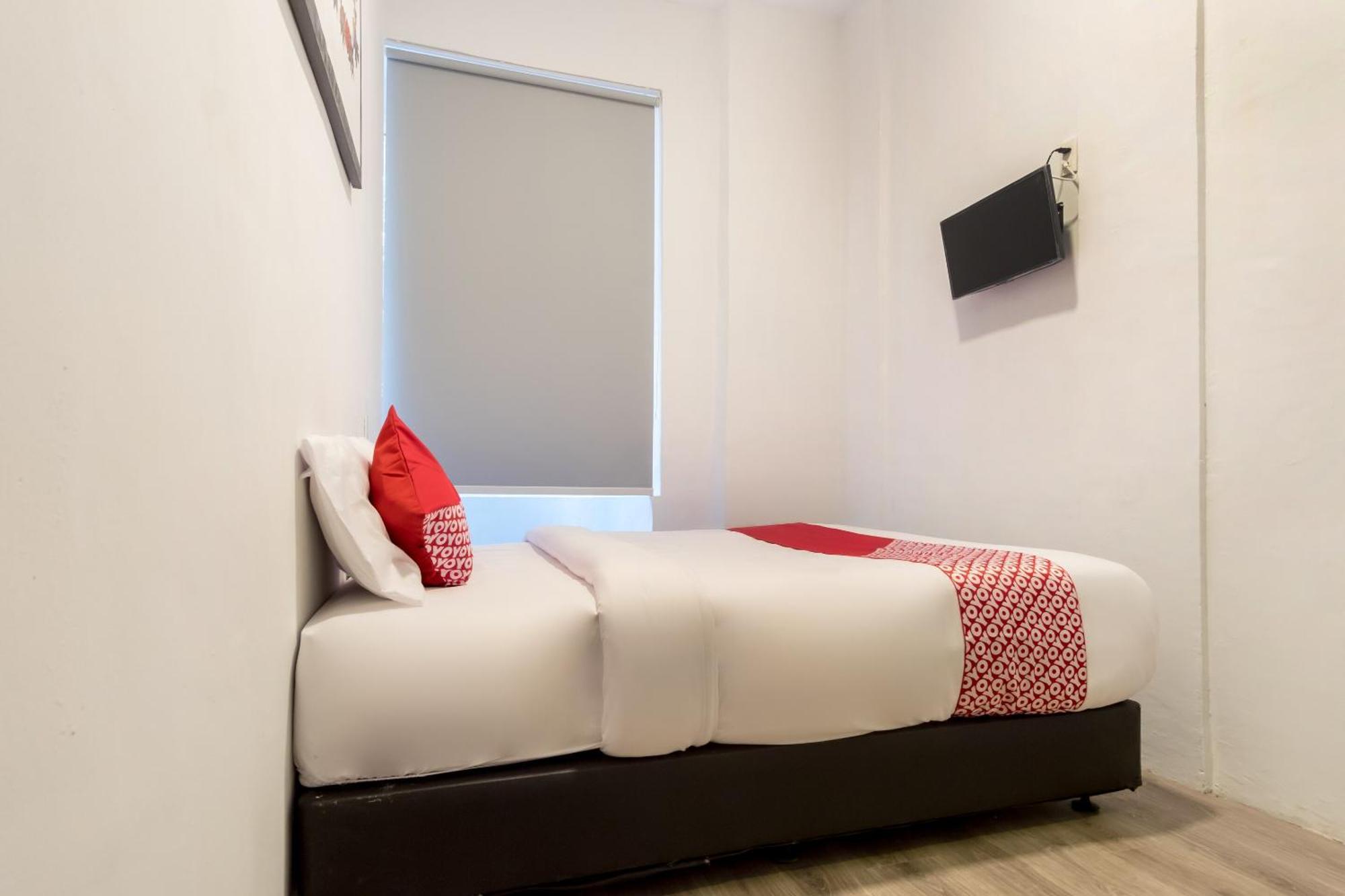 Hotel O Metropolitan Homestay Near Komplek Asia Megamas Медан Екстер'єр фото