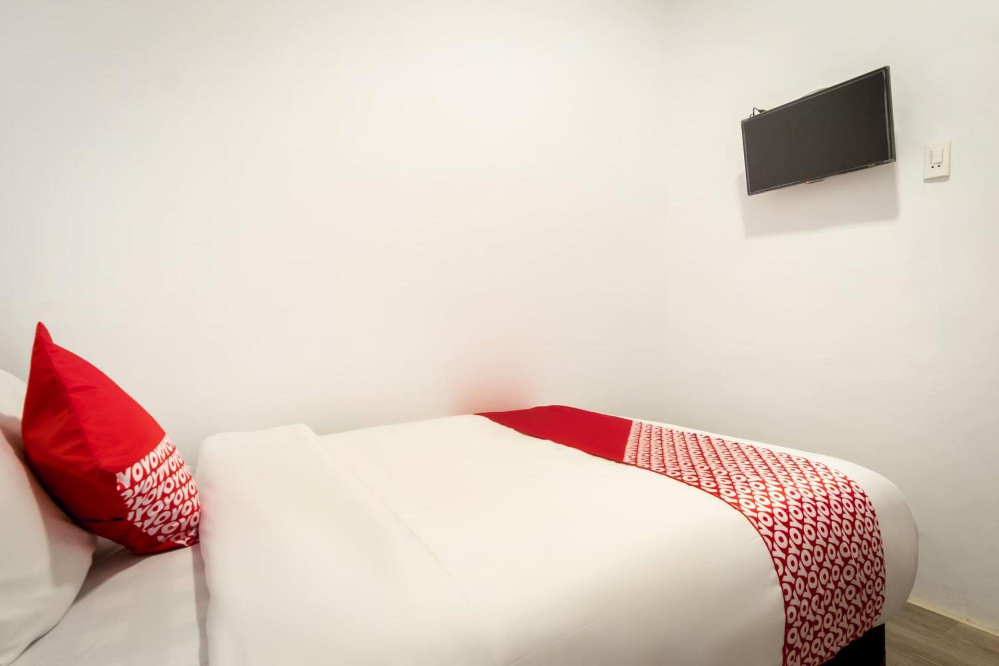 Hotel O Metropolitan Homestay Near Komplek Asia Megamas Медан Екстер'єр фото